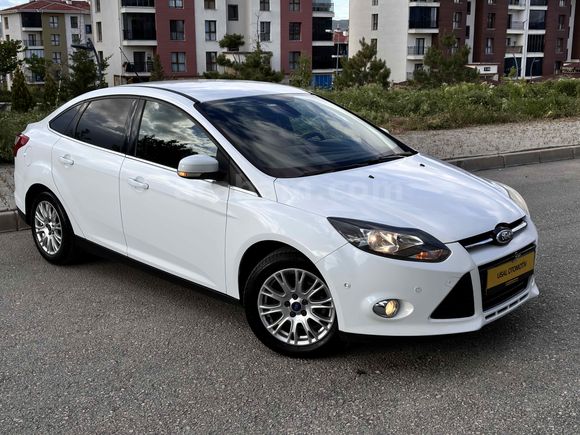 FORD FOCUS 1.6 BENZİNLİ EMSALSİZ TİTANİUM SMART PAKET 