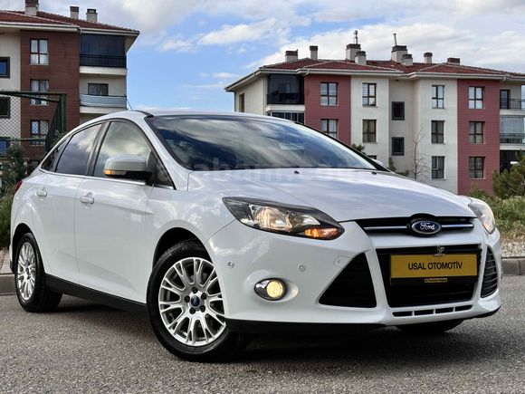 FORD FOCUS 1.6 BENZİNLİ EMSALSİZ TİTANİUM SMART PAKET 