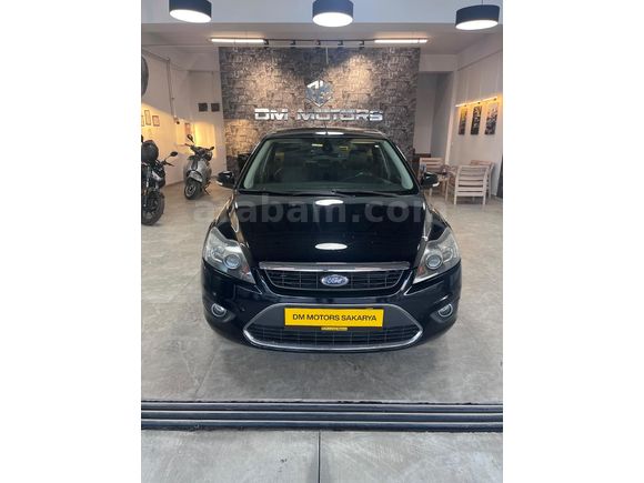 Sahibinden Ford Focus 1.6 Titanium 2010 Model  104000 km Siyah
