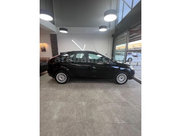 Sahibinden Ford Focus 1.6 Titanium 2010 Model  104000 km Siyah