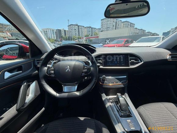 2K OTOMOTİV'DEN 2020 PEUGEOT 308 1.2 STYLE TECH CAM TAVAN