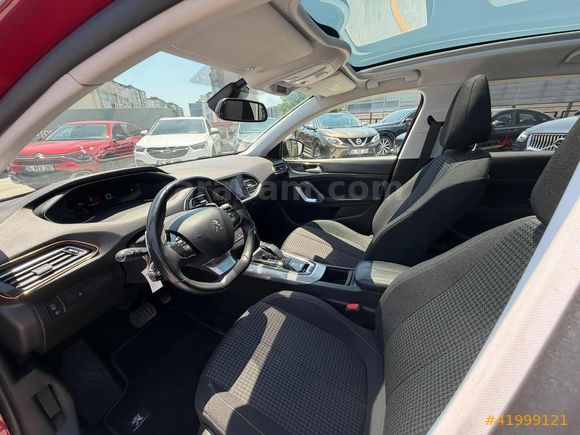 2K OTOMOTİV'DEN 2020 PEUGEOT 308 1.2 STYLE TECH CAM TAVAN