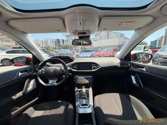 2K OTOMOTİV'DEN 2020 PEUGEOT 308 1.2 STYLE TECH CAM TAVAN