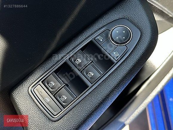 ÇAVUŞOĞLU 2023 RENAULT CLİO 1.0 TCE TOUCH ÇELİK J. GERİ GÖRÜŞ