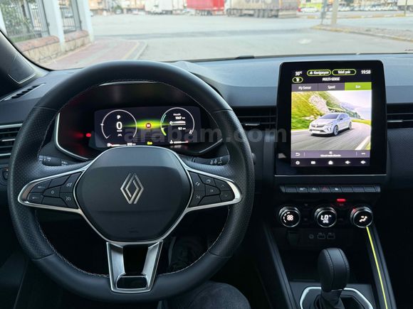 Galeriden Renault Clio 1.0 TCe Techno Esprit Alpine 2025 Model Antalya