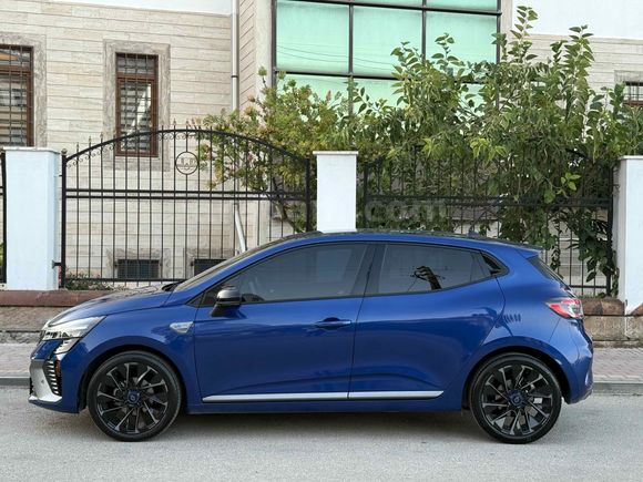 Galeriden Renault Clio 1.0 TCe Techno Esprit Alpine 2025 Model Antalya