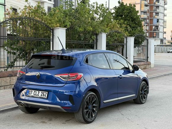 Galeriden Renault Clio 1.0 TCe Techno Esprit Alpine 2025 Model Antalya