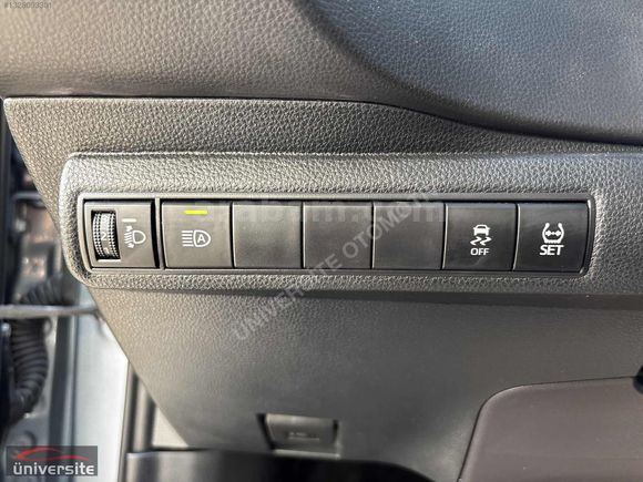 ÜNİVERSİTE_2022 COROLLA 1.8 HYBRİD FLAME X-PACK E-CVT_EKSTRALI