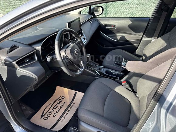 ÜNİVERSİTE_2022 COROLLA 1.8 HYBRİD FLAME X-PACK E-CVT_HATASIZ