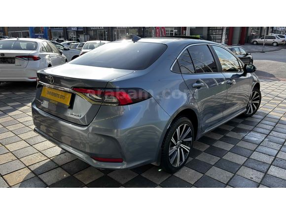 ÜNİVERSİTE_2022 COROLLA 1.8 HYBRİD FLAME X-PACK E-CVT_HATASIZ