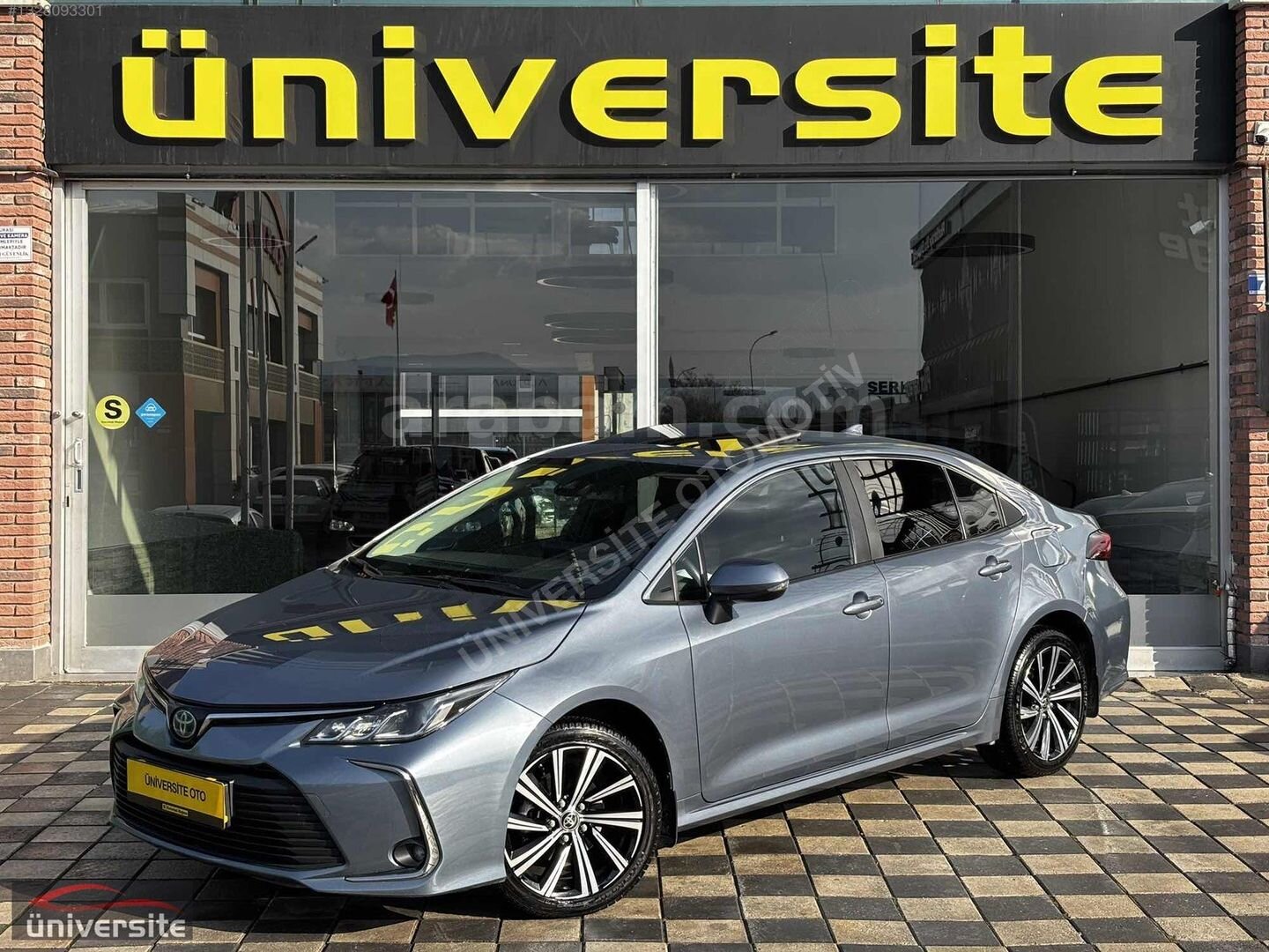 Galeriden Toyota Corolla 1.8 Hybrid Flame X-Pack 2022 Model Konya 93.000 km Gri 1