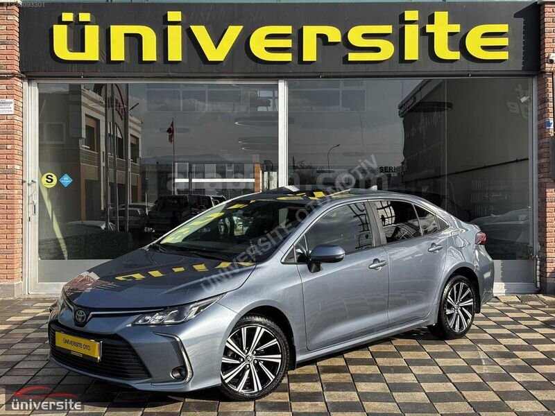 Galeriden Toyota Corolla 1.8 Hybrid Flame X-Pack 2022 Model Konya 93.000 km Gri