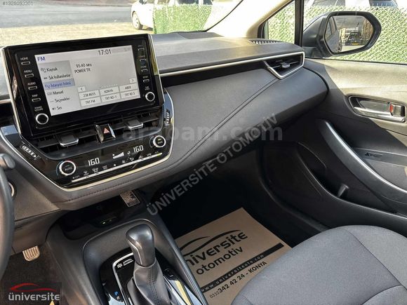 ÜNİVERSİTE_2022 COROLLA 1.8 HYBRİD FLAME X-PACK E-CVT_EKSTRALI