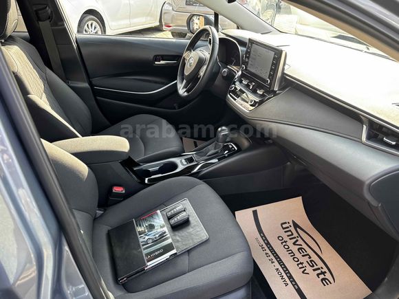 ÜNİVERSİTE_2022 COROLLA 1.8 HYBRİD FLAME X-PACK E-CVT_HATASIZ