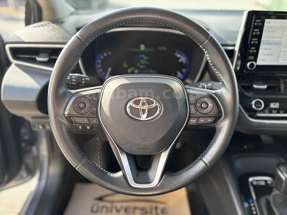 ÜNİVERSİTE_2022 COROLLA 1.8 HYBRİD FLAME X-PACK E-CVT_HATASIZ