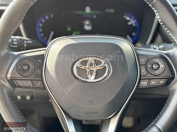 ÜNİVERSİTE_2022 COROLLA 1.8 HYBRİD FLAME X-PACK E-CVT_EKSTRALI