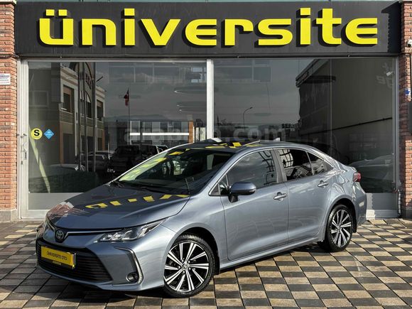 ÜNİVERSİTE_2022 COROLLA 1.8 HYBRİD FLAME X-PACK E-CVT_HATASIZ