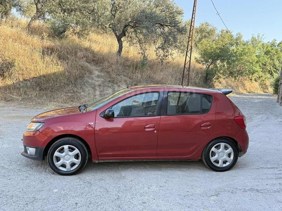 Takas Olur - 80.000 KM DE KLİMALI 16V SANDERO