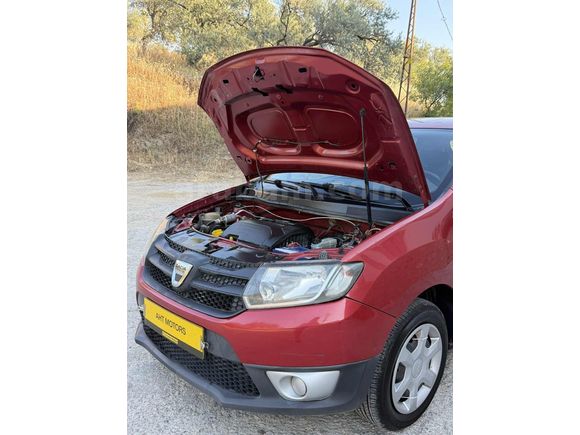 Takas Olur - 80.000 KM DE KLİMALI 16V SANDERO