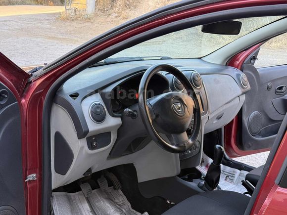 Takas Olur - 80.000 KM DE KLİMALI 16V SANDERO