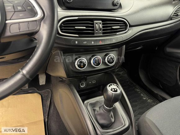 AUTOVEGA 2021 FİAT EGEA TABLET EKRAN SERVİS BAKIMLI