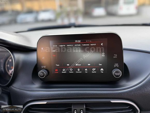 2021 MODEL MAKYAJLI YENİ KASA 80 BIN KM SERVİS BAKIMLI