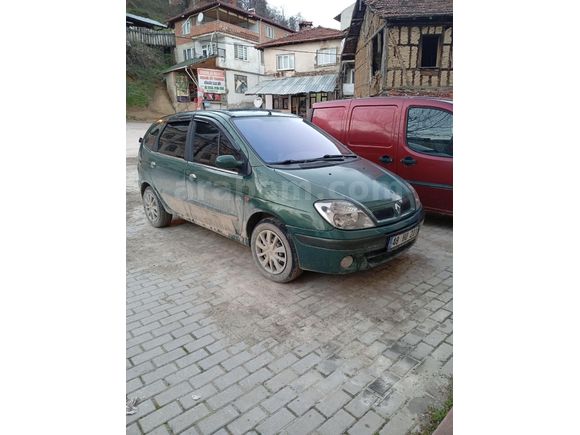 Sahibinden Renault Scenic 1.6 Dynamique 2003 Model