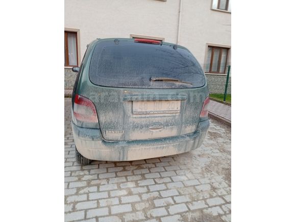 Sahibinden Renault Scenic 1.6 Dynamique 2003 Model