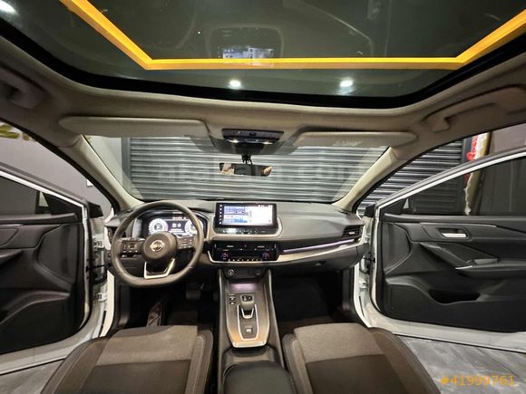 2025 MODEL 10BİN KM HYRBİD CAM TAVAN SKYPACK
