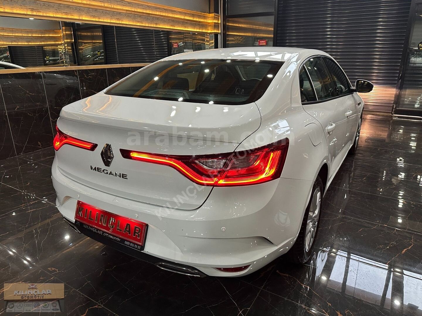 Galeriden Renault Megane 1.3 TCe Joy 2022 Model Konya 89.000 km Beyaz 7