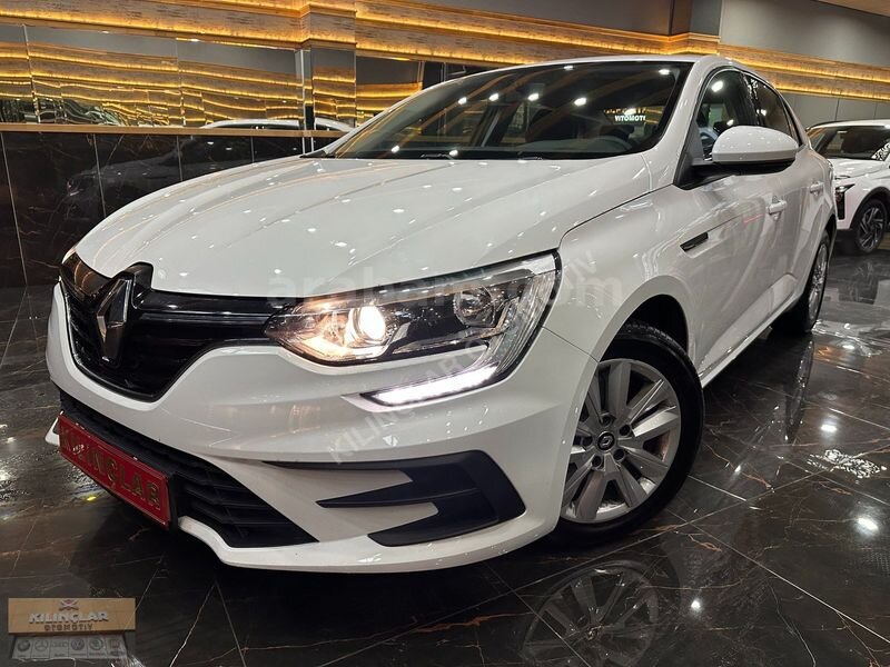 Galeriden Renault Megane 1.3 TCe Joy 2022 Model Konya 89.000 km Beyaz