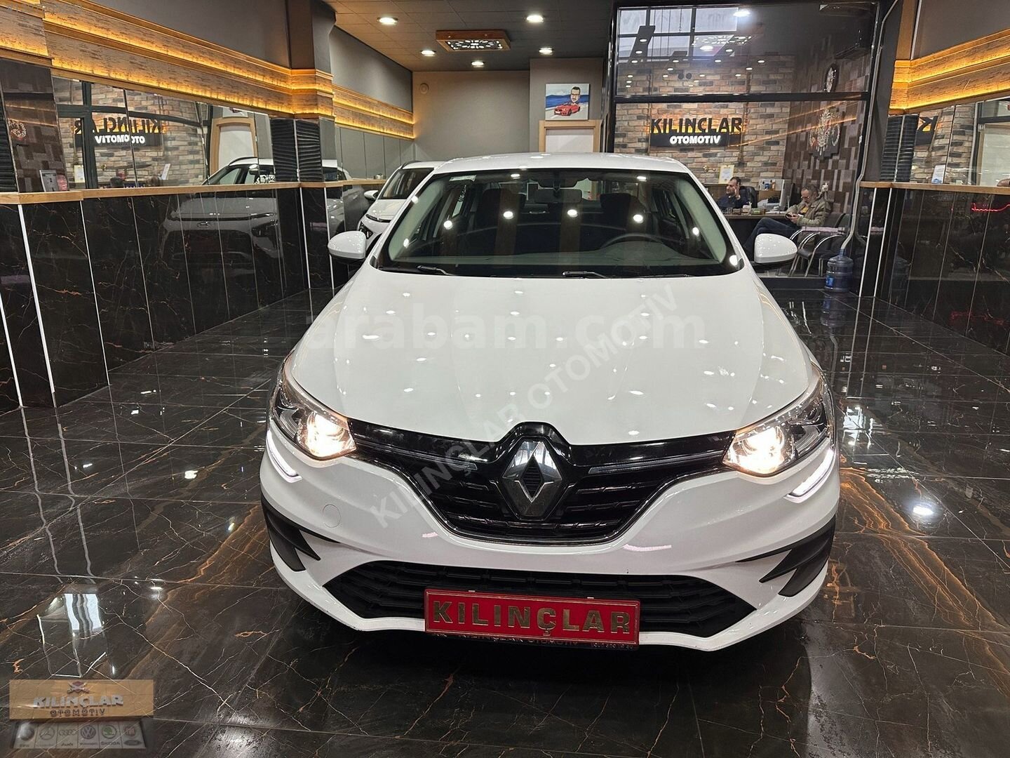 Galeriden Renault Megane 1.3 TCe Joy 2022 Model Konya 89.000 km Beyaz 2