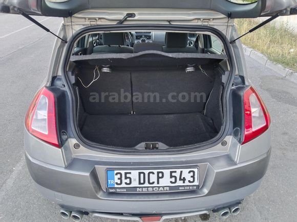 2004 Renault Megane 1.6 Dynamique  Hb Sanroof  + cam tavan