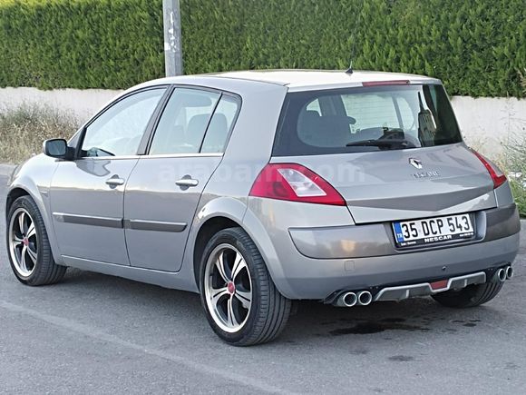 2004 Renault Megane 1.6 Dynamique  Hb Sanroof  + cam tavan