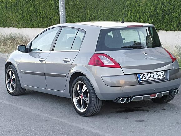 2004 Renault Megane 1.6 Dynamique  Hb Sanroof  + cam tavan