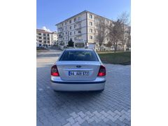 Sahibinden Ford Focus 1.6 Ghia 2006 Model  285.000 km Gri (Gümüş)