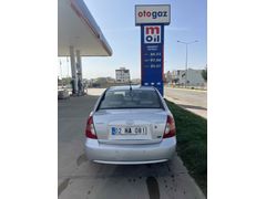 Sahibinden Hyundai Accent Era 1.6 Team 2009 Model  221.000 km Gri (Gümüş)