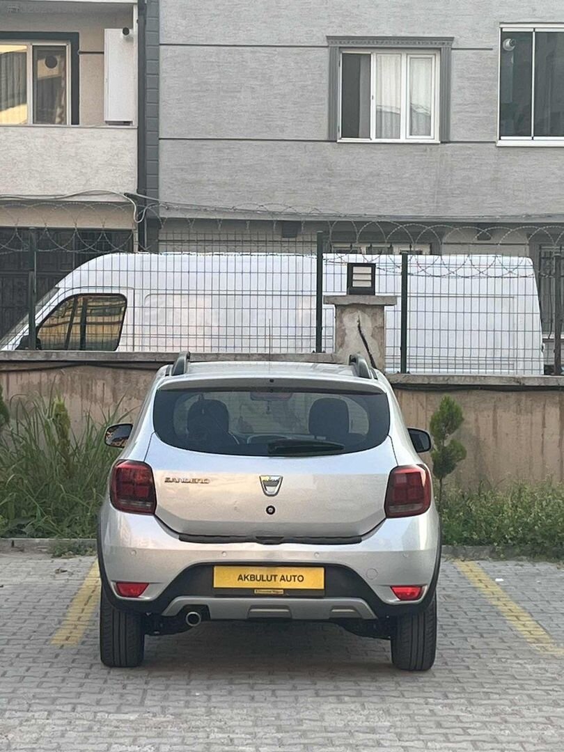 Galeriden Dacia Sandero 1.5 dCi Stepway Style 2018 Model Bursa 137.000 km Gri 7
