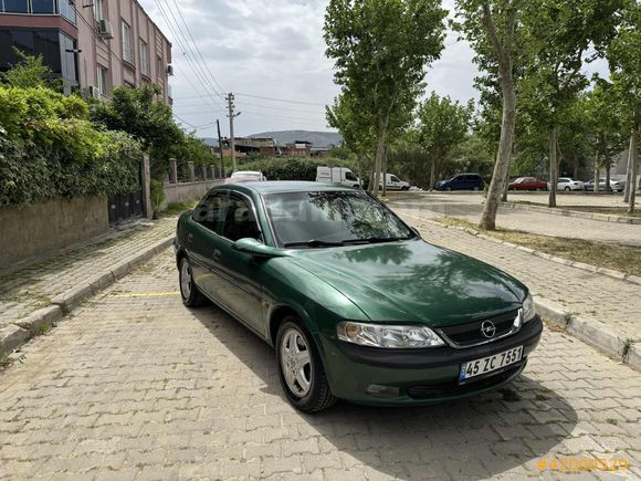 MASRAFSIZ OPEL VECTRA 2.0 GLS
