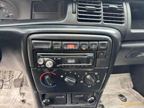 MASRAFSIZ OPEL VECTRA 2.0 GLS