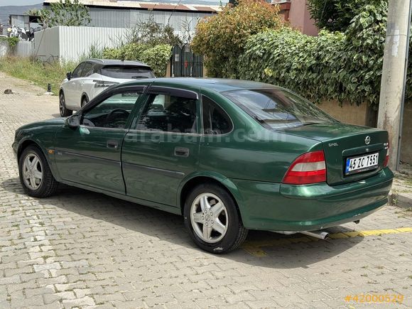 MASRAFSIZ OPEL VECTRA 2.0 GLS