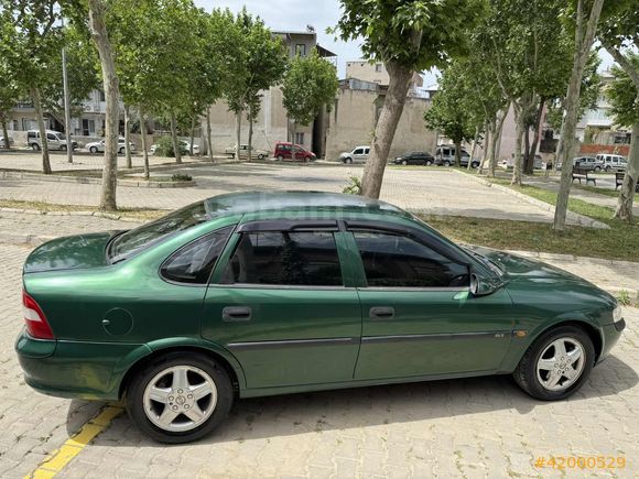 MASRAFSIZ OPEL VECTRA 2.0 GLS