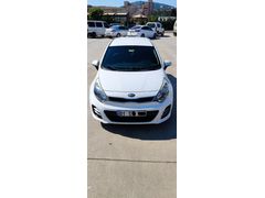 Sahibinden Kia Rio 1.4 CRDi Concept 2015 Model  182.500 km Beyaz