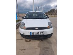 Sahibinden Ford Fiesta 1.4 TDCi Comfort 2007 Model  280.000 km Beyaz