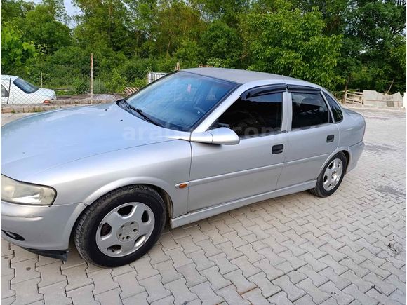 Sahibinden Opel Vectra 1.6 GL 2000 Model  252.500 km Gri (Gümüş)