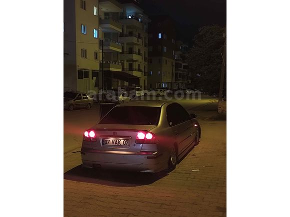 Sahibinden Honda Civic 1.6i VTEC ES 2004 Model 