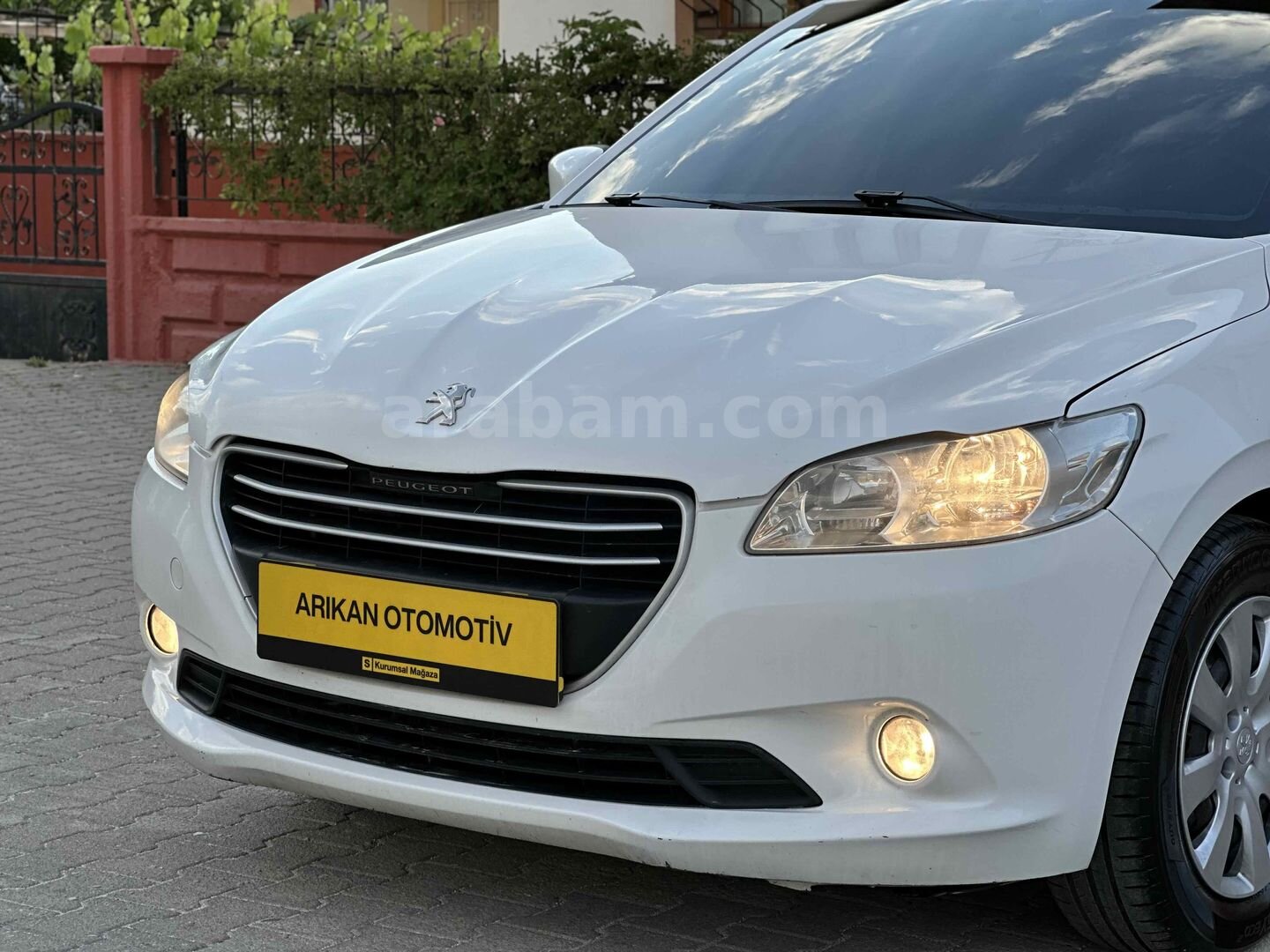 Galeriden Peugeot 301 1.6 HDi Active 2014 Model Afyonkarahisar 213.000 km Beyaz 2