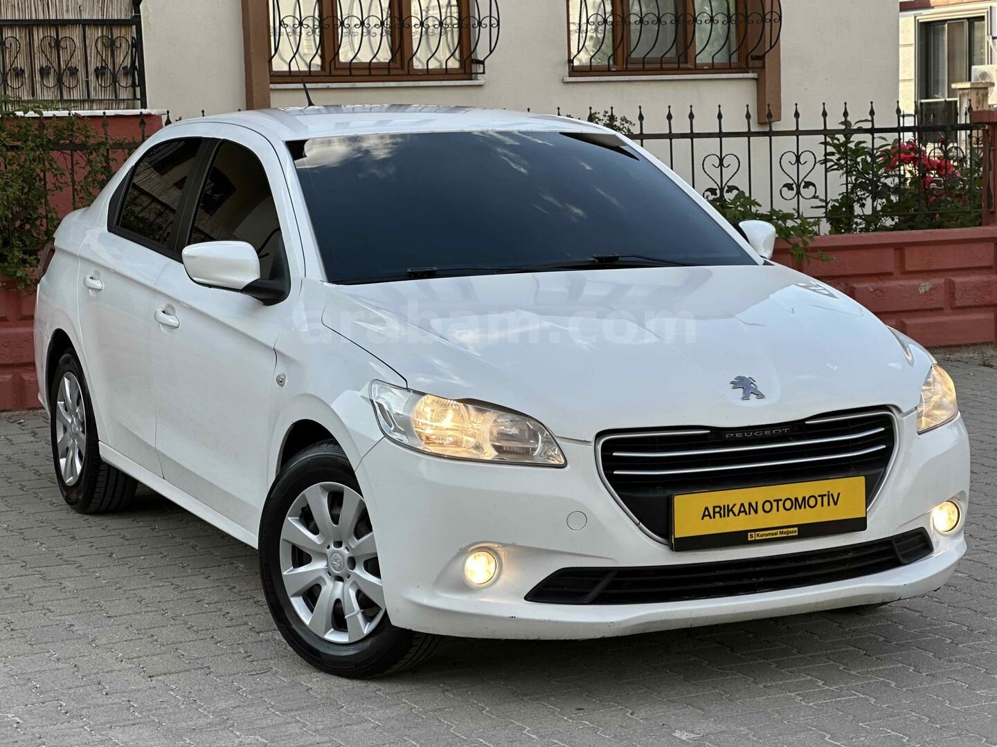 Galeriden Peugeot 301 1.6 HDi Active 2014 Model Afyonkarahisar 213.000 km Beyaz 1