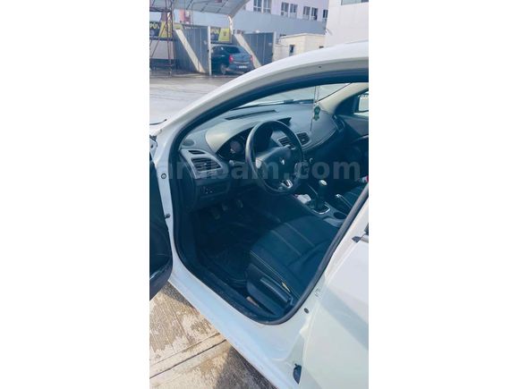 Sahibinden Renault Fluence 1.5 dCi Touch Plus 2013 Model  310.000 km Beyaz