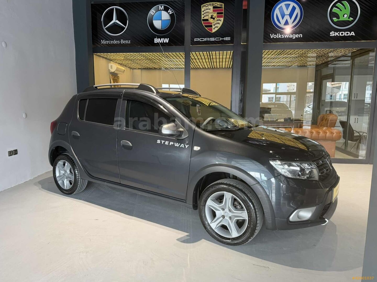 Galeriden Dacia Sandero 0.9 TCe Turbo Stepway 2020 Model Samsun 112.000 km Gri 3